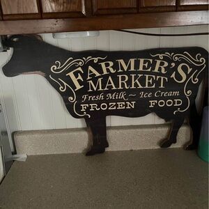 Farmer's Market Cow-Shaped Wooden Wall Sign - Black & Cream